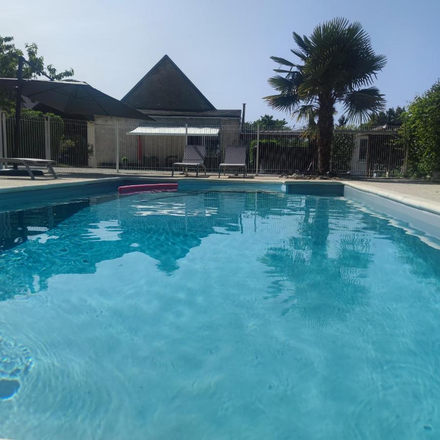 Naturel : Studio Calme Et Agreable Les Bordes Exterior foto