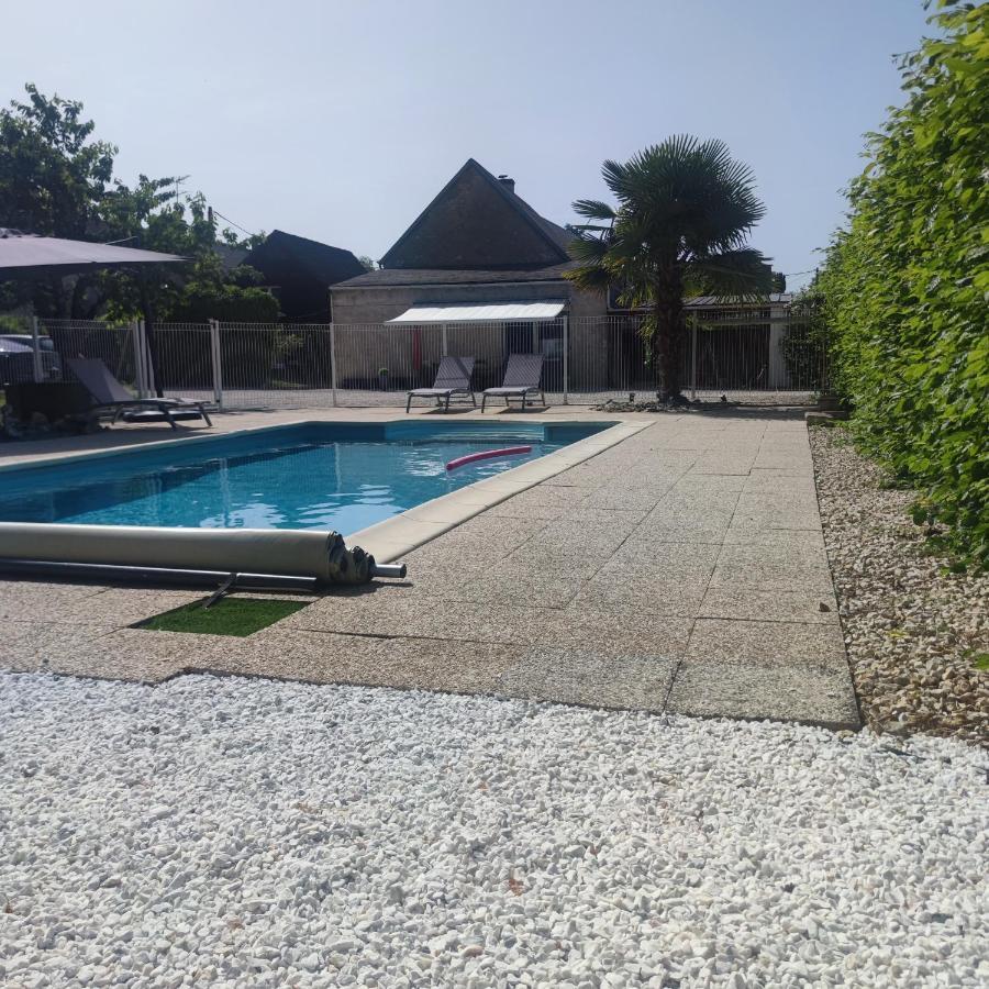Naturel : Studio Calme Et Agreable Les Bordes Exterior foto