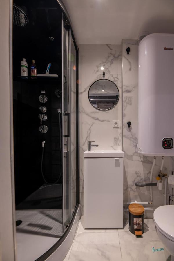Naturel : Studio Calme Et Agreable Les Bordes Exterior foto