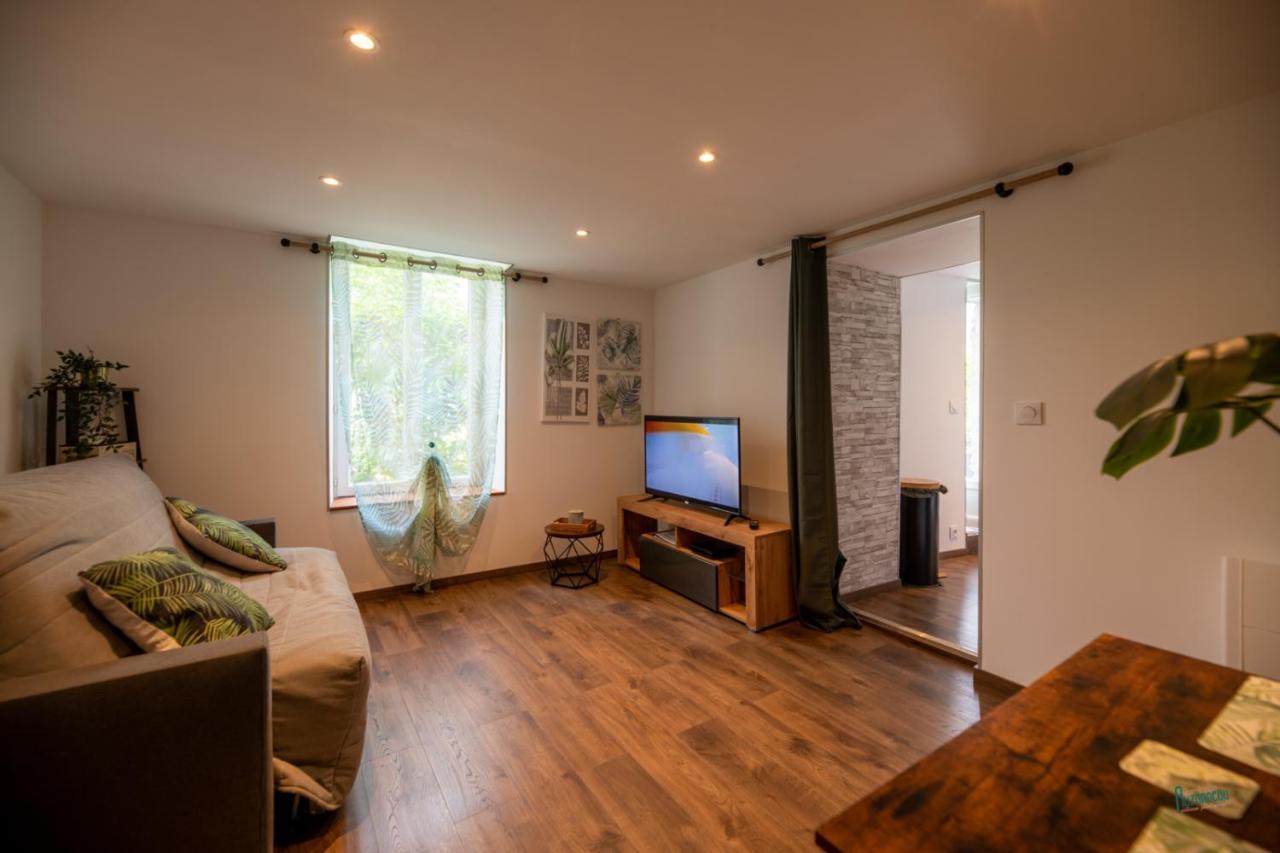 Naturel : Studio Calme Et Agreable Les Bordes Exterior foto