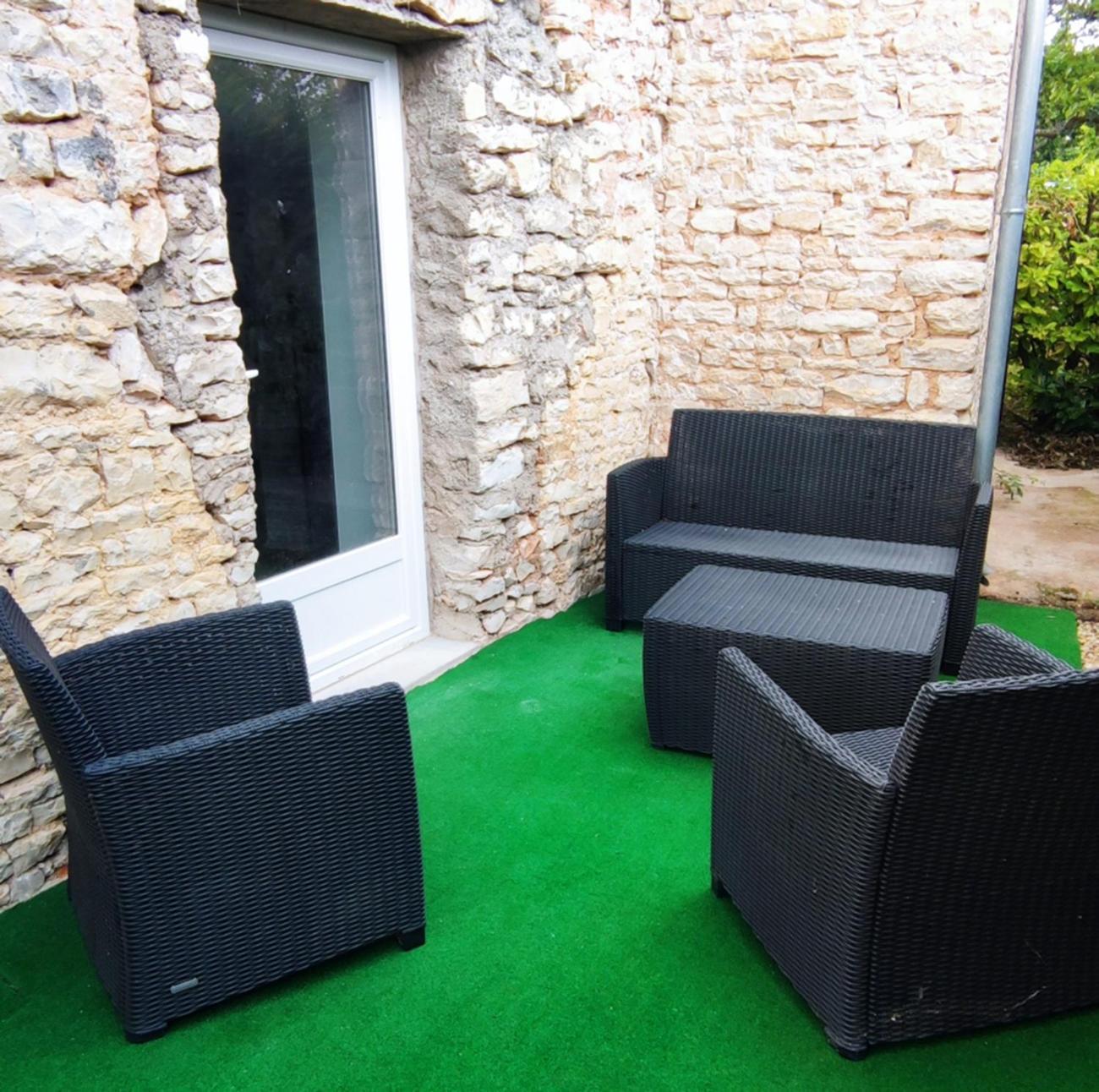 Naturel : Studio Calme Et Agreable Les Bordes Exterior foto